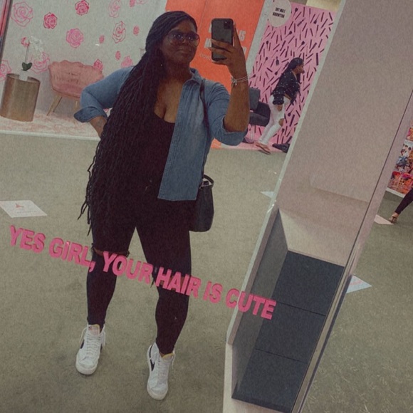 Meet your Posher, Amira - Picture 5 of 5